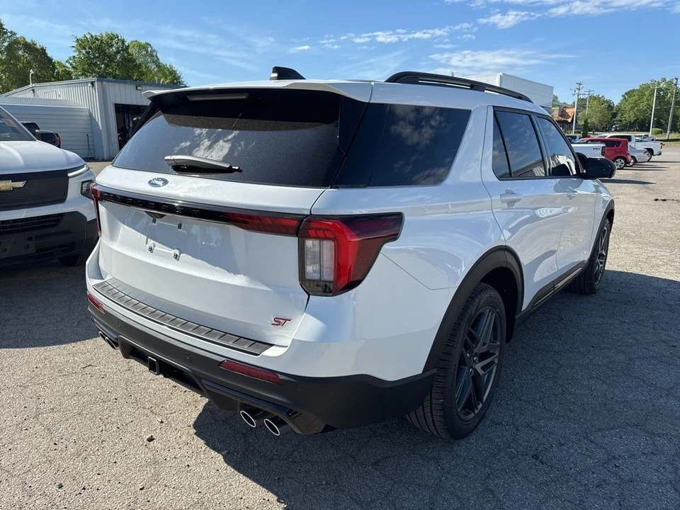 2025 Ford Explorer 6th Gen - Image 3 of 8