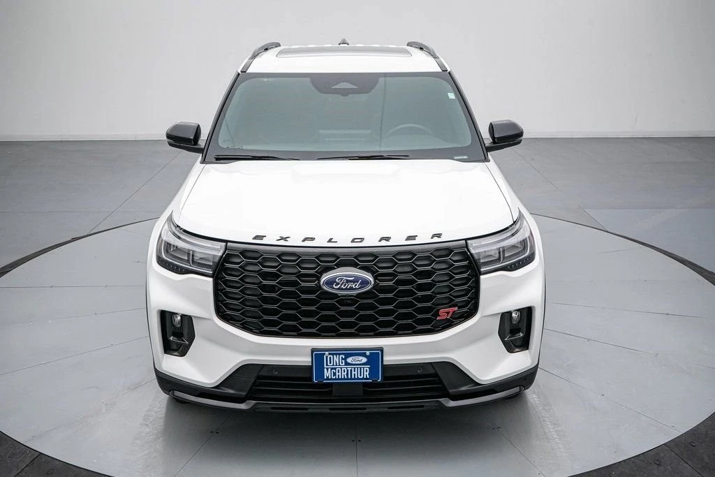 2025 Ford Explorer 6th Gen - Image 10 of 21