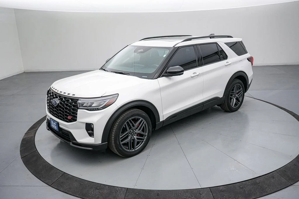 2025 Ford Explorer 6th Gen - Image 9 of 21