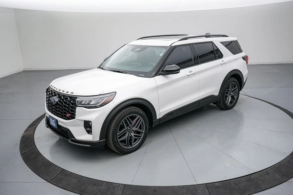 2025 Ford Explorer 6th Gen - Image 9 of 21