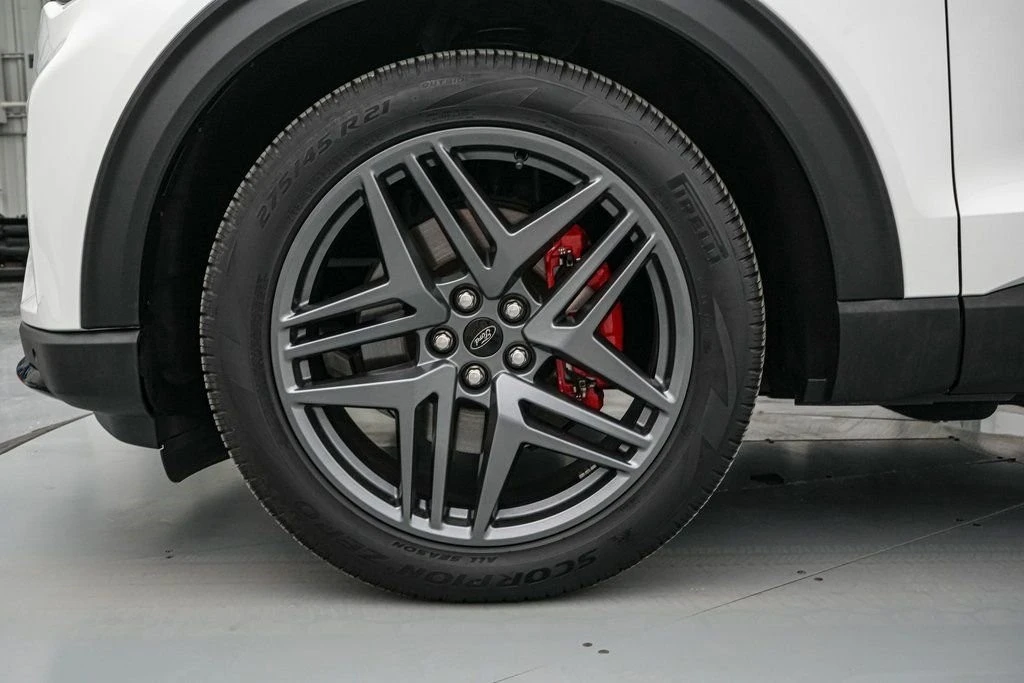 2025 Ford Explorer 6th Gen - Image 11 of 21