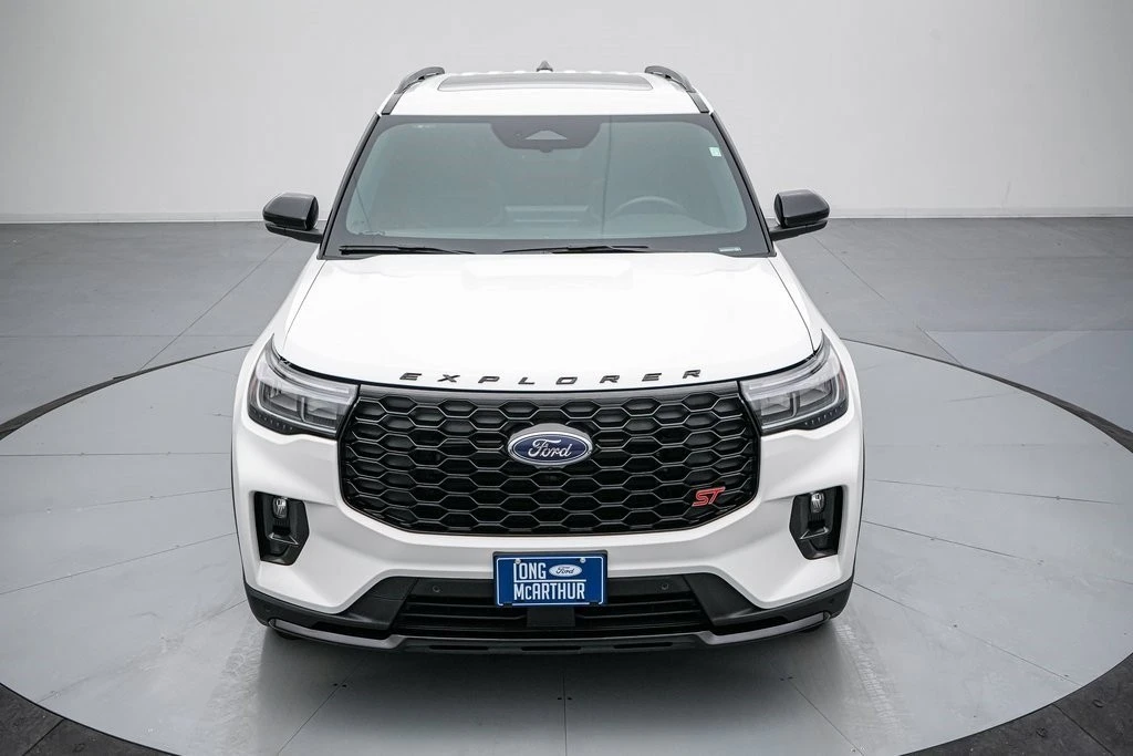 2025 Ford Explorer 6th Gen - Image 10 of 21