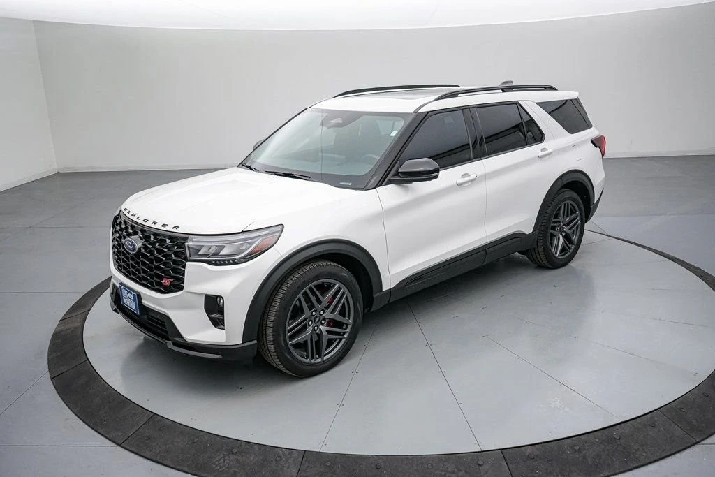 2025 Ford Explorer 6th Gen - Image 9 of 21