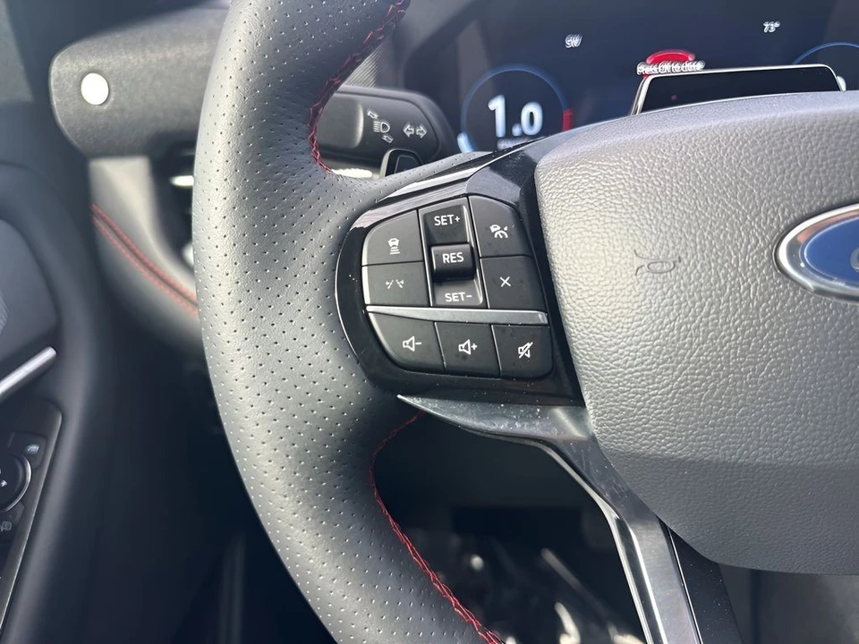 2025 Ford Explorer 6th Gen - Image 18 of 21