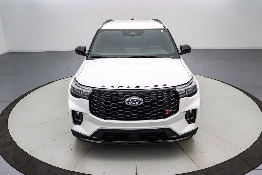 2025 Ford Explorer 6th Gen - Image 10 of 25