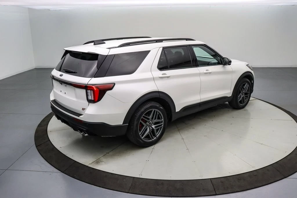 2025 Ford Explorer 6th Gen - Image 5 of 25