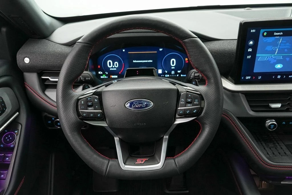2025 Ford Explorer 6th Gen - Image 15 of 31