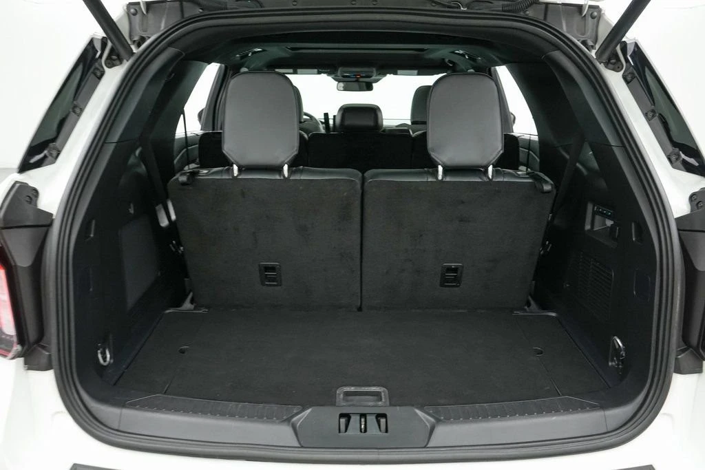 2025 Ford Explorer 6th Gen - Image 25 of 31