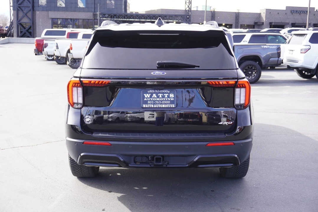 2025 Ford Explorer 6th Gen - Image 9 of 12
