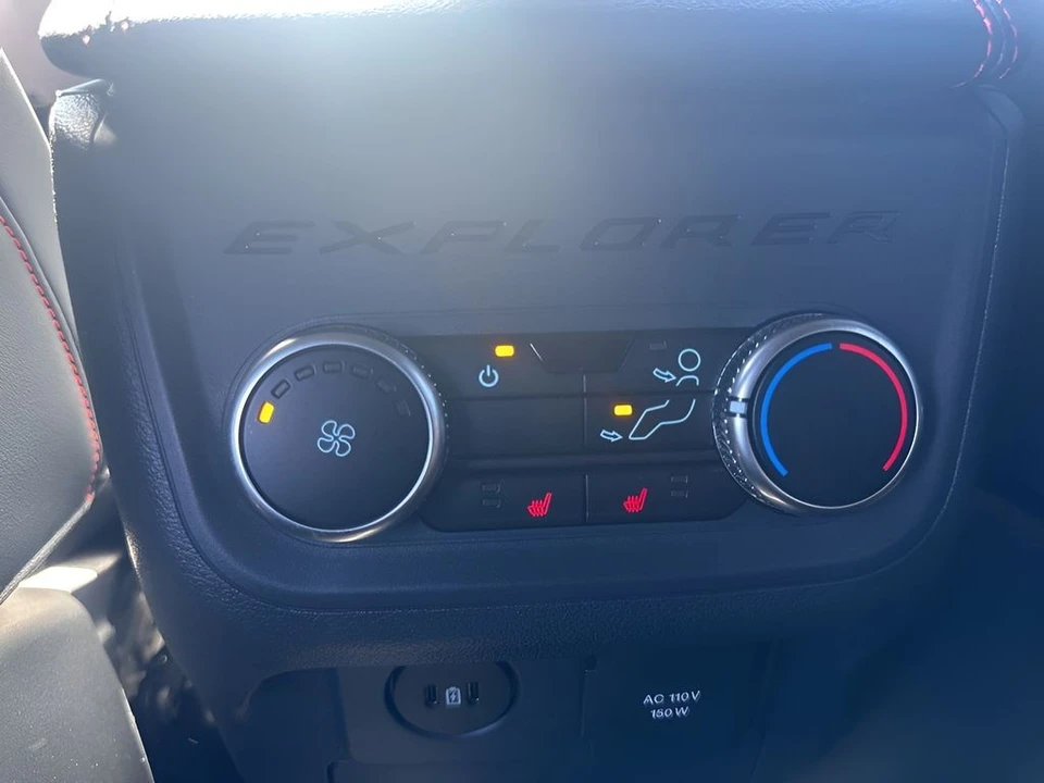 2025 Ford Explorer 6th Gen - Image 13 of 21