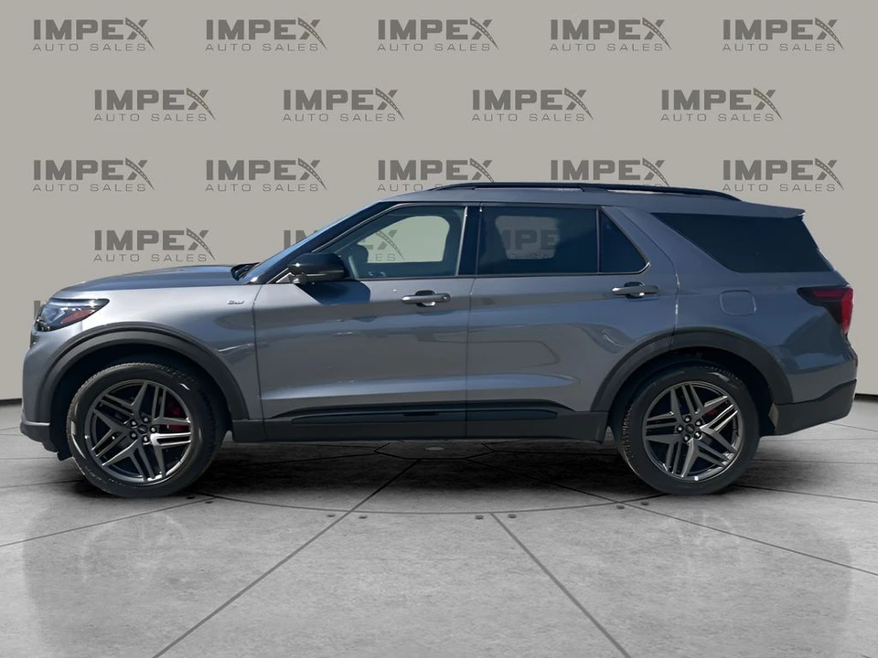 2025 Ford Explorer 6th Gen - Image 2 of 21