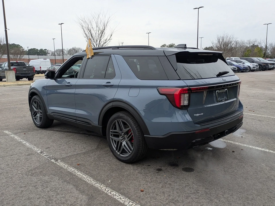 2025 Ford Explorer 6th Gen - Image 6 of 21