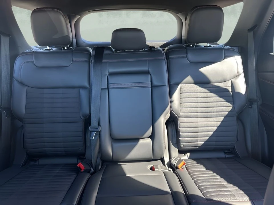 2025 Ford Explorer 6th Gen - Image 12 of 12