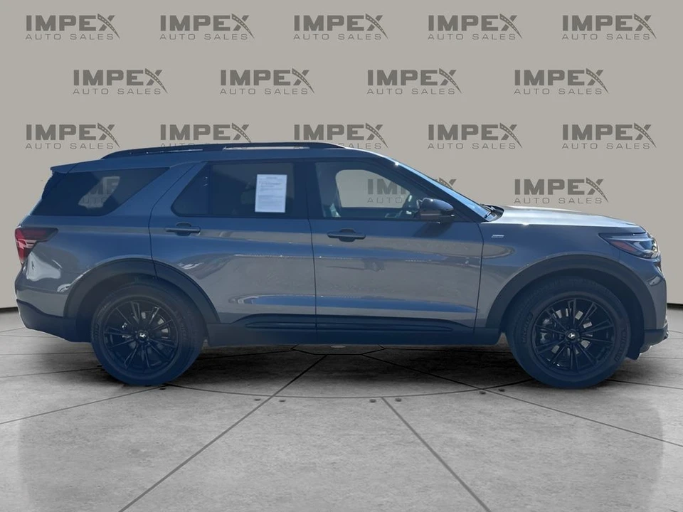 2025 Ford Explorer 6th Gen - Image 6 of 12