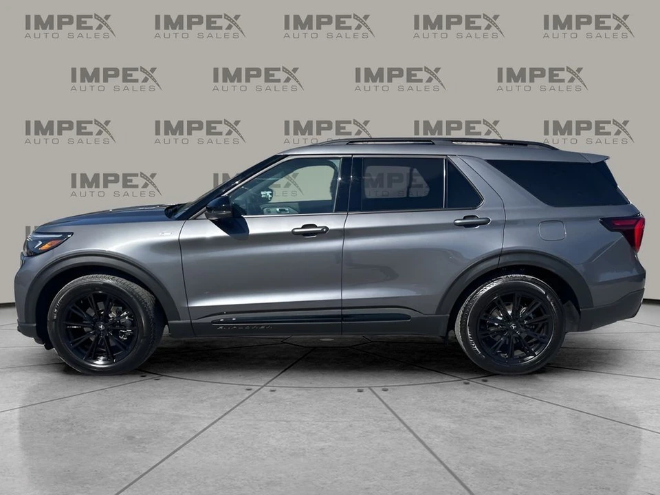 2025 Ford Explorer 6th Gen - Image 2 of 12
