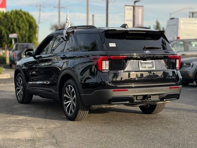 2025 Ford Explorer 6th Gen - Image 6 of 12