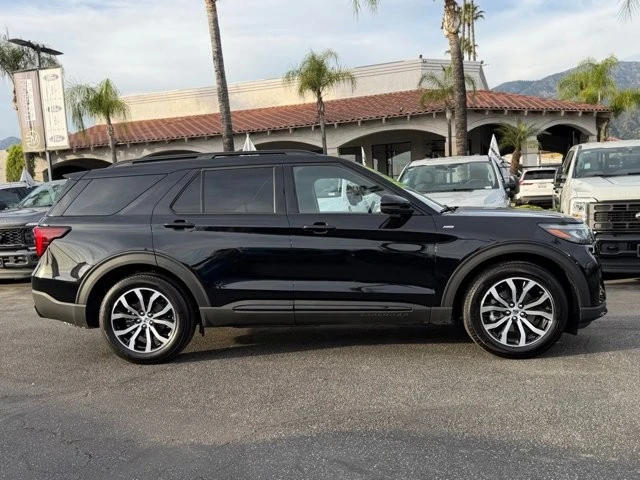 2025 Ford Explorer 6th Gen - Image 10 of 12