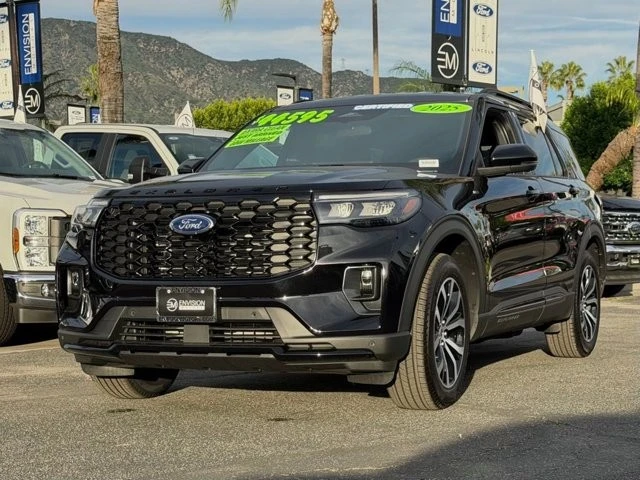 2025 Ford Explorer 6th Gen - Image 4 of 12