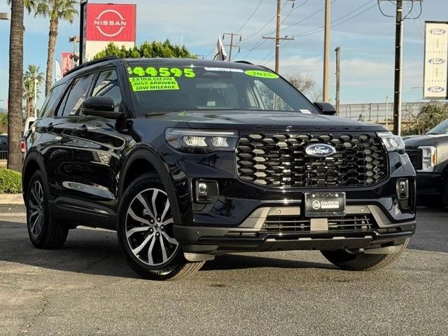 2025 Ford Explorer 6th Gen - Image 2 of 12