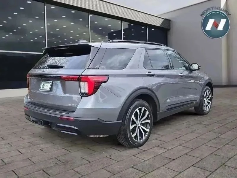 2025 Ford Explorer 6th Gen - Image 5 of 12