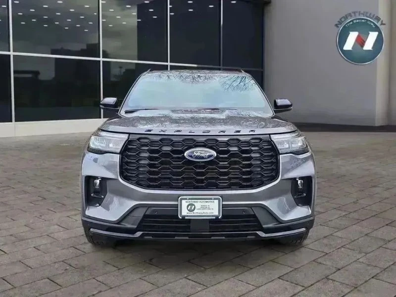 2025 Ford Explorer 6th Gen - Image 8 of 12