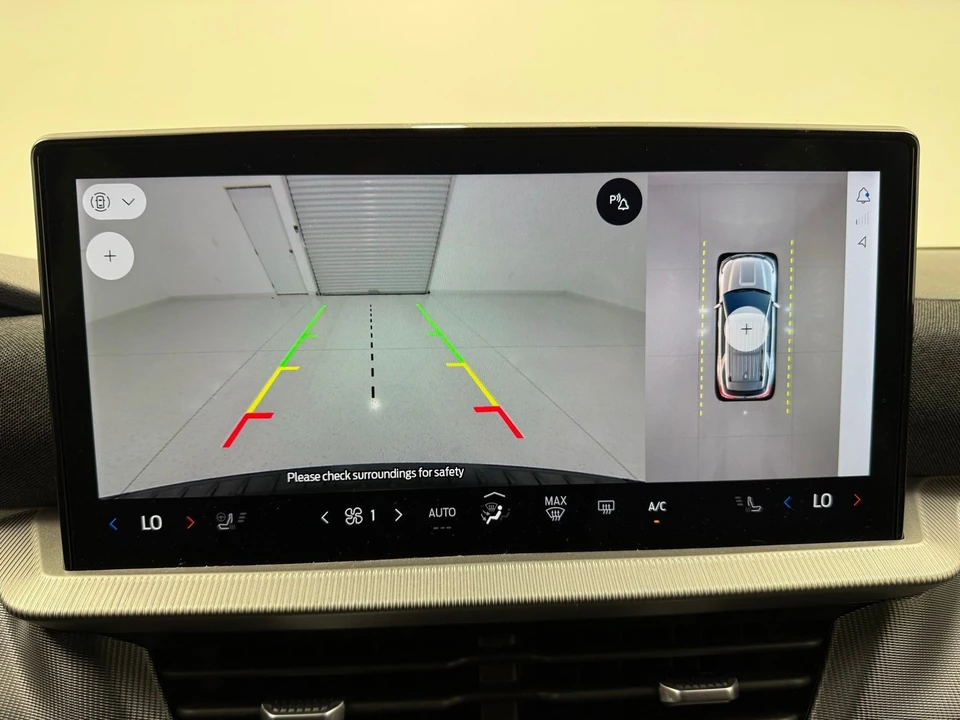 2025 Ford Explorer 6th Gen - Image 18 of 21