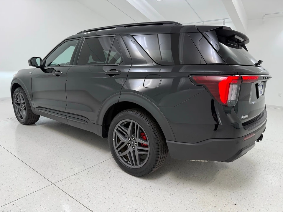 2025 Ford Explorer 6th Gen - Image 5 of 21