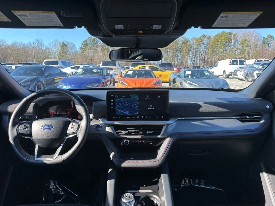 2025 Ford Explorer 6th Gen - Image 13 of 21