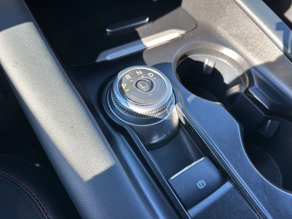 2025 Ford Explorer 6th Gen - Image 17 of 21