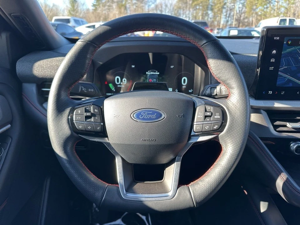 2025 Ford Explorer 6th Gen - Image 14 of 21