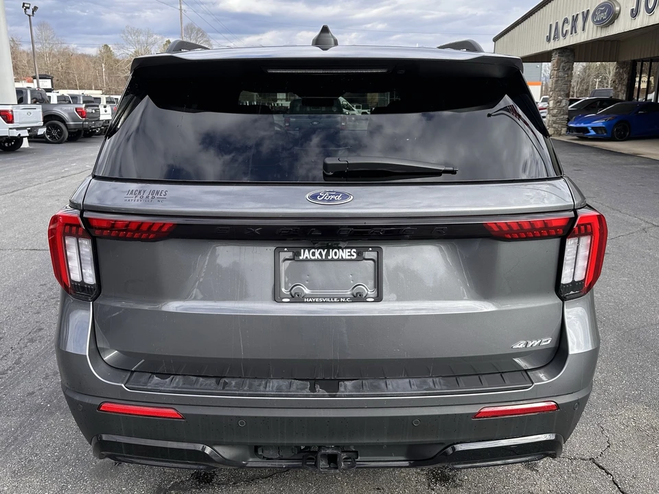 2025 Ford Explorer 6th Gen - Image 7 of 12
