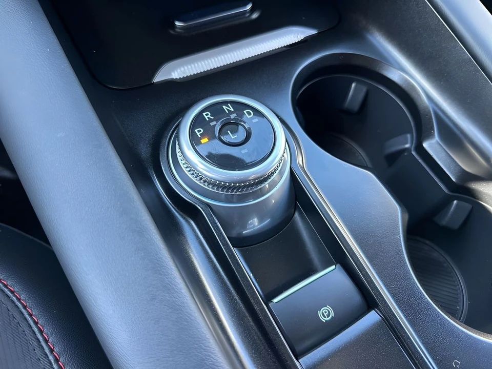 2025 Ford Explorer 6th Gen - Image 18 of 21