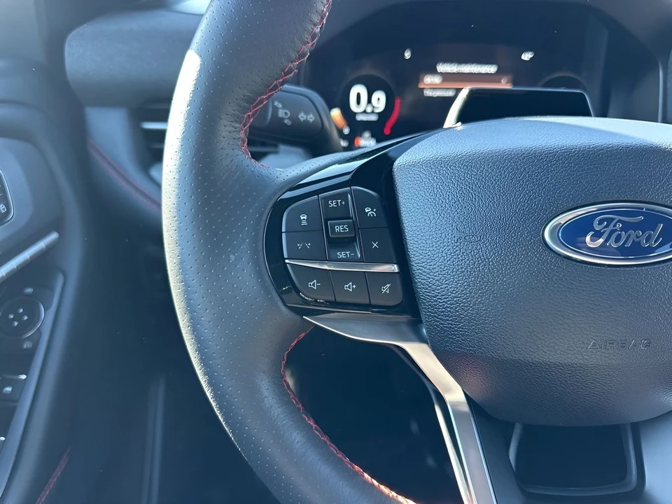 2025 Ford Explorer 6th Gen - Image 16 of 21