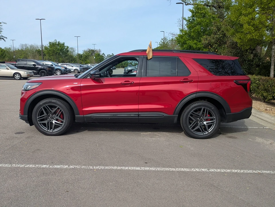 2025 Ford Explorer 6th Gen - Image 7 of 21