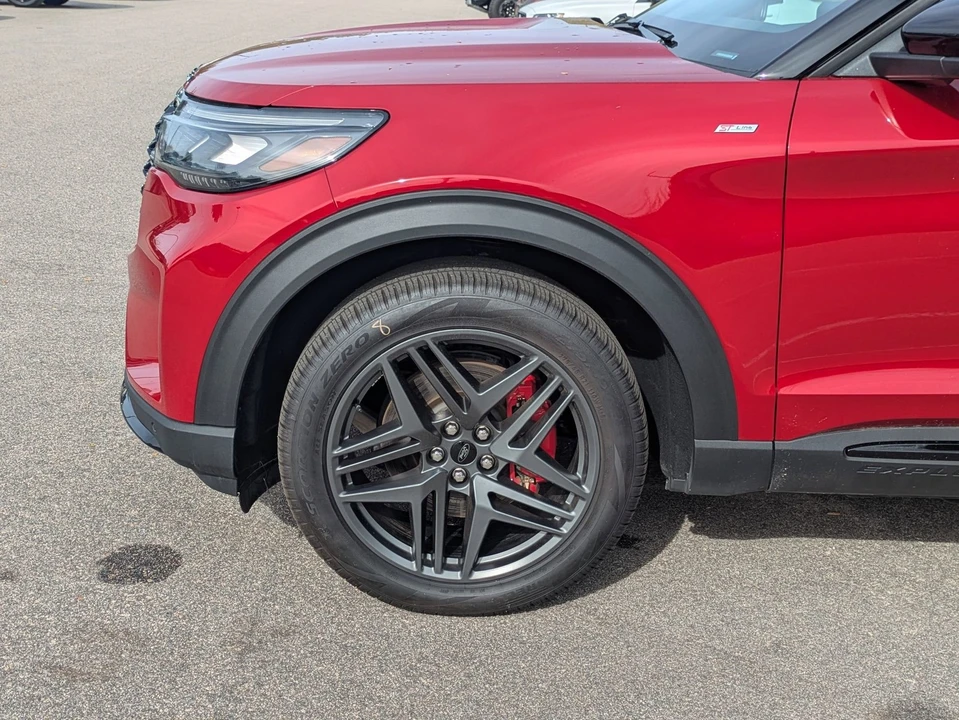 2025 Ford Explorer 6th Gen - Image 11 of 21