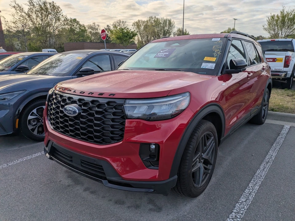 2025 Ford Explorer 6th Gen - Image 3 of 4