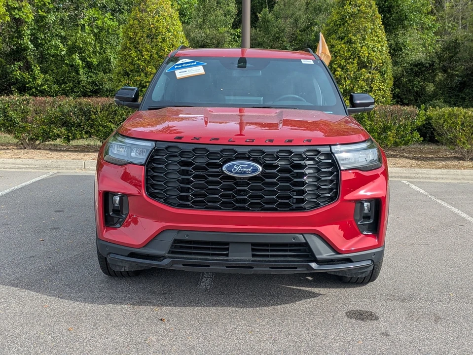 2025 Ford Explorer 6th Gen - Image 9 of 21