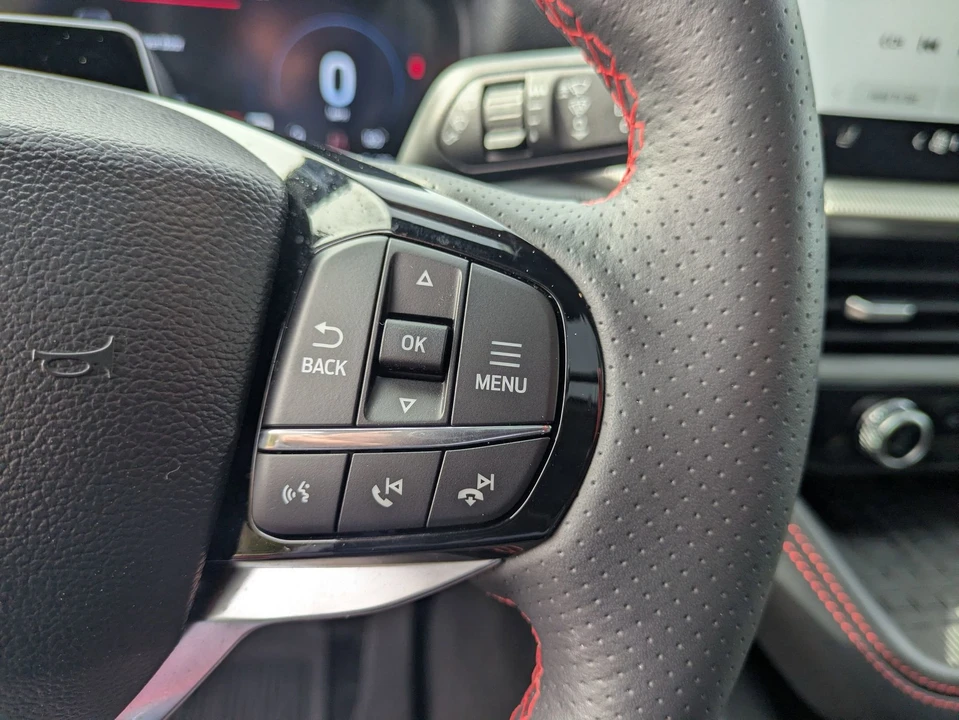 2025 Ford Explorer 6th Gen - Image 20 of 21