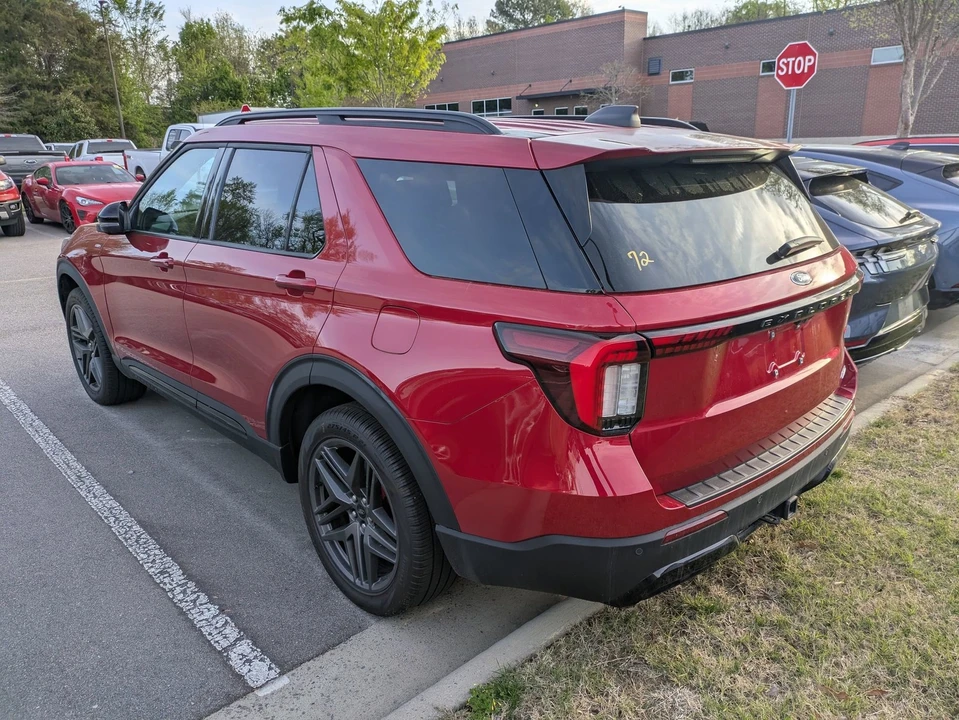 2025 Ford Explorer 6th Gen - Image 4 of 4
