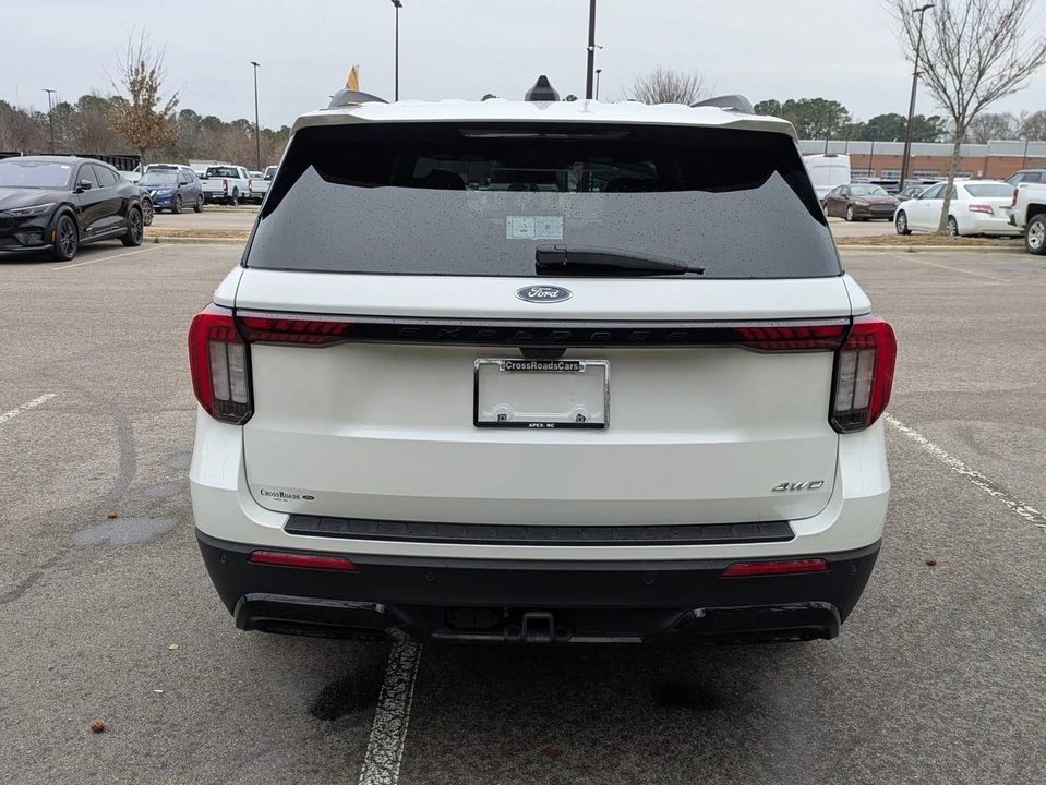 2025 Ford Explorer 6th Gen - Image 5 of 12