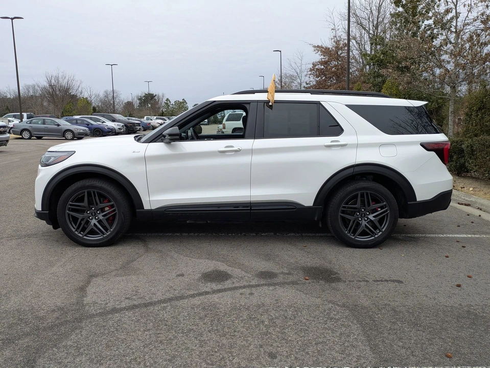 2025 Ford Explorer 6th Gen - Image 7 of 12