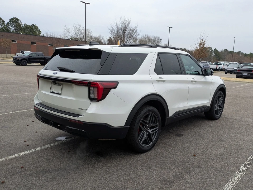2025 Ford Explorer 6th Gen - Image 4 of 12