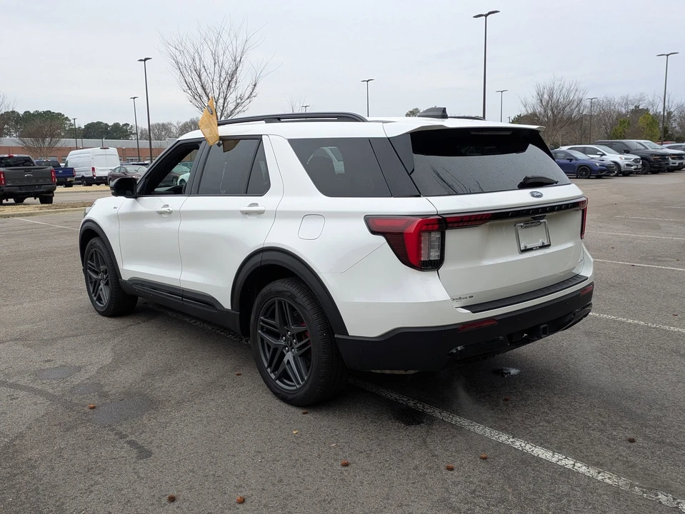 2025 Ford Explorer 6th Gen - Image 6 of 12