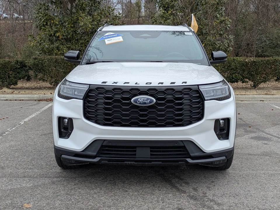 2025 Ford Explorer 6th Gen - Image 9 of 12