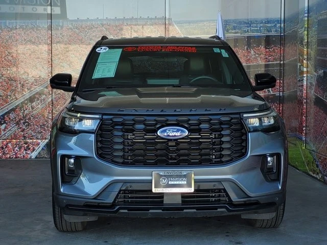 2025 Ford Explorer 6th Gen - Image 3 of 12