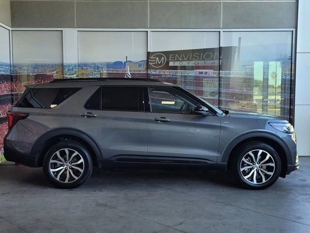 2025 Ford Explorer 6th Gen - Image 4 of 21