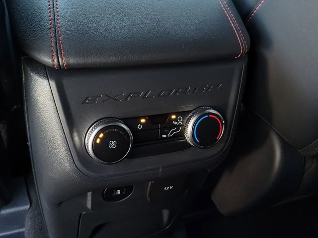 2025 Ford Explorer 6th Gen - Image 14 of 21
