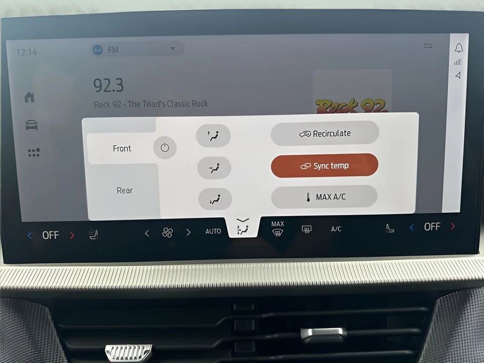 2025 Ford Explorer 6th Gen - Image 19 of 21