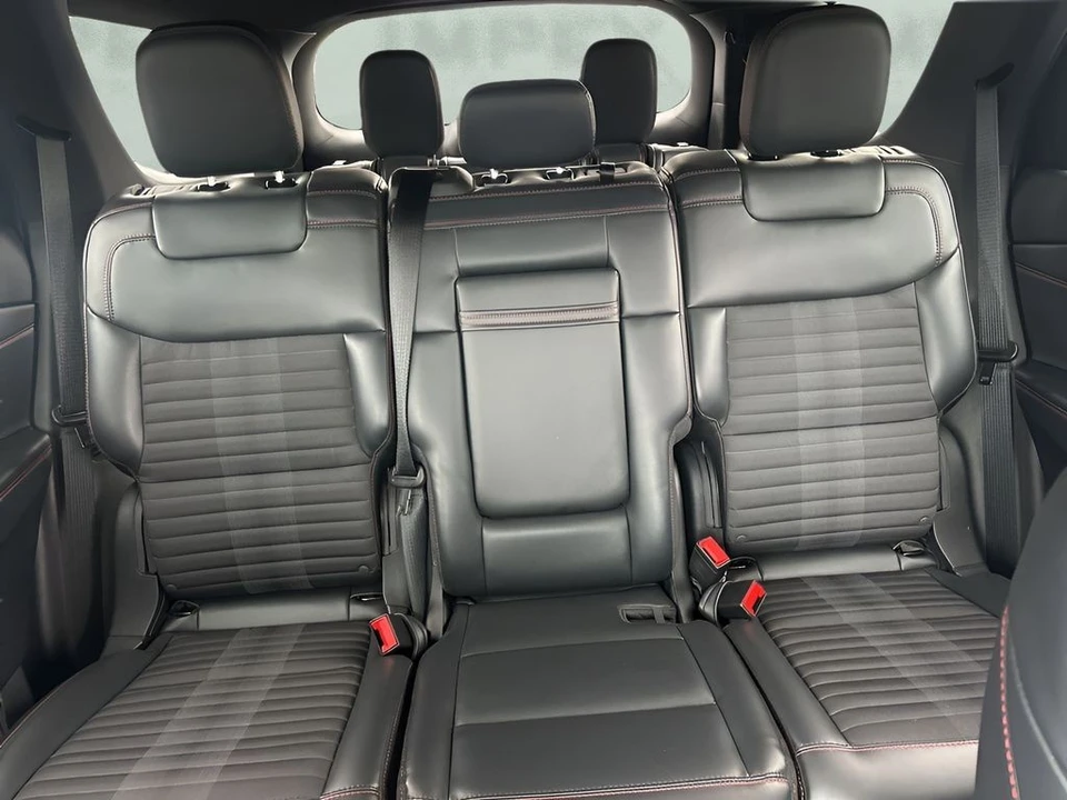 2025 Ford Explorer 6th Gen - Image 11 of 21