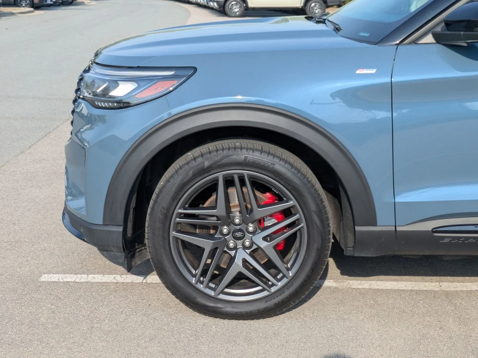 2025 Ford Explorer 6th Gen - Image 11 of 21